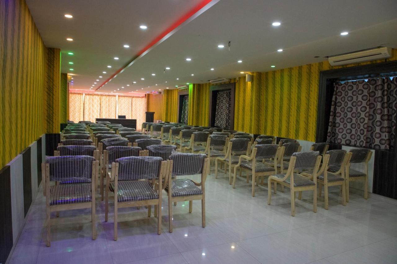 Oyo 11346 Hotel Tazz Odisha بوهفانيشفار المظهر الخارجي الصورة