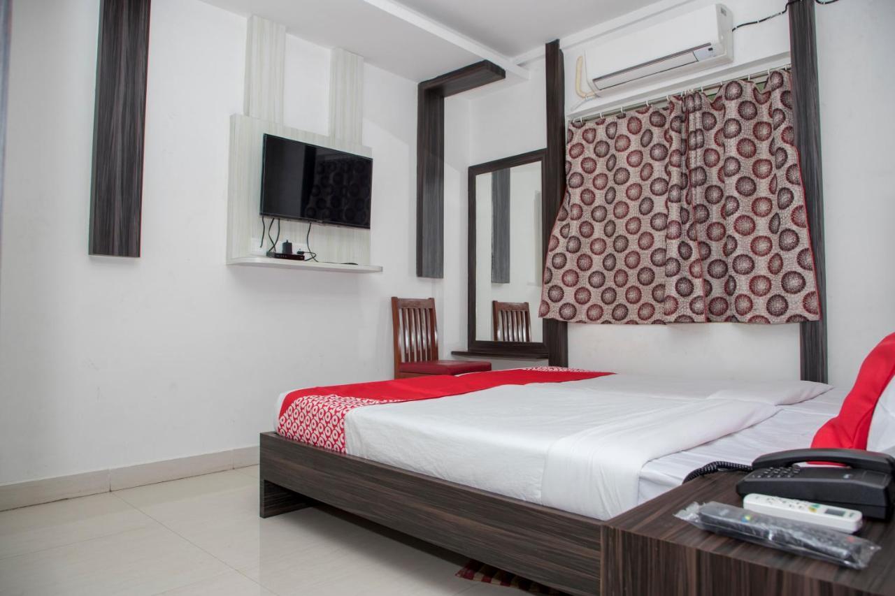 Oyo 11346 Hotel Tazz Odisha بوهفانيشفار المظهر الخارجي الصورة