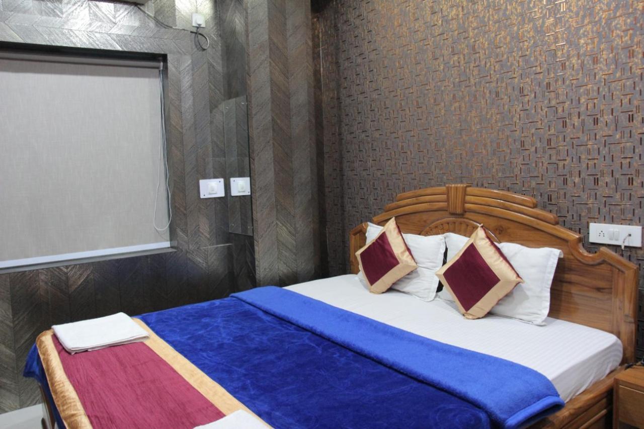 Oyo 11346 Hotel Tazz Odisha بوهفانيشفار المظهر الخارجي الصورة