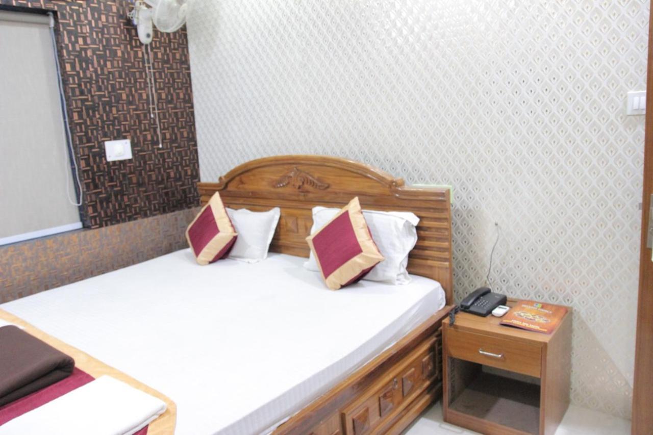 Oyo 11346 Hotel Tazz Odisha بوهفانيشفار المظهر الخارجي الصورة