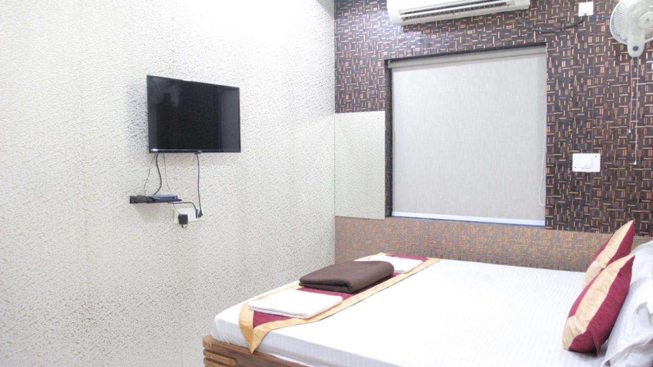 Oyo 11346 Hotel Tazz Odisha بوهفانيشفار المظهر الخارجي الصورة