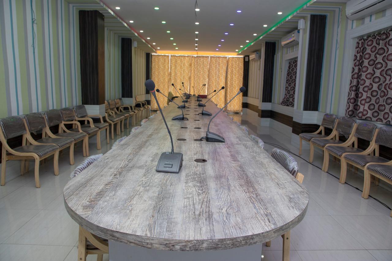 Oyo 11346 Hotel Tazz Odisha بوهفانيشفار المظهر الخارجي الصورة